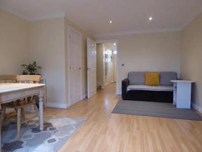 3 Bedroom House for let on Kings Avenue, Ely Main Photo