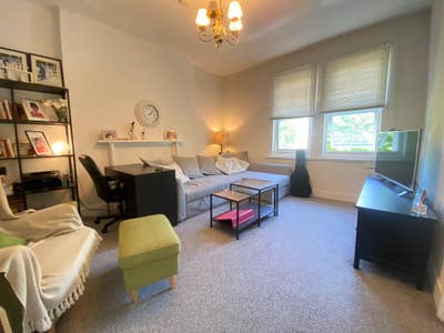 **2 Bed Flat** the Avenue** West Ealing** W13  Main Photo