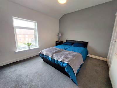 Modern Rooms Available Now Main Photo