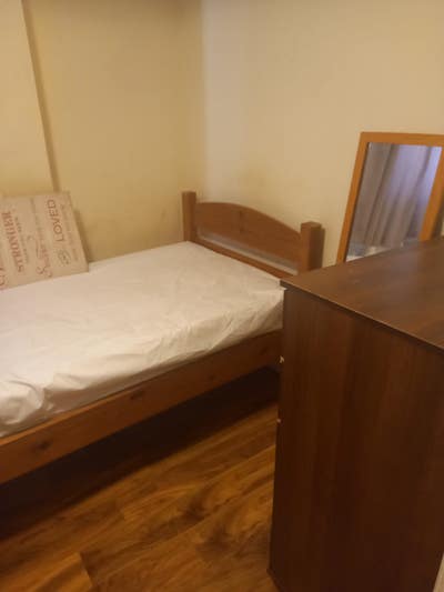 Single room available  Main Photo