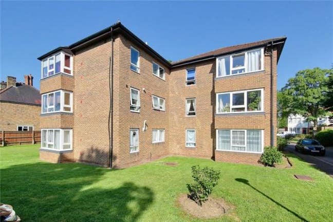Quiet Modern Apartment Close to Teddington Station Main Photo