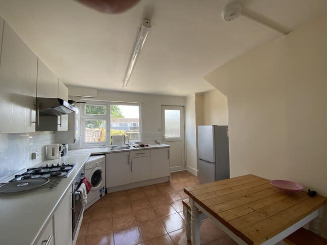 Single Room - Wellingborough Close to Park Farm Main Photo