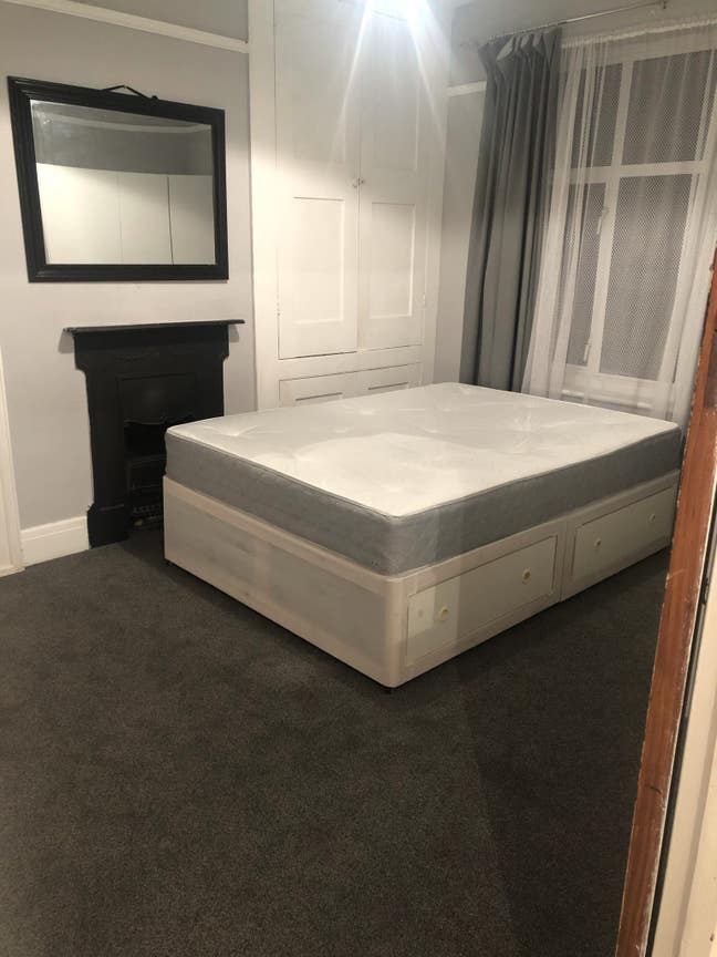 Exclusive Double Room House + Garden. No Share Main Photo