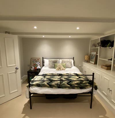 Beautiful double room in a family home Main Photo