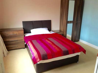 Malham Drive-double room in great location  Main Photo