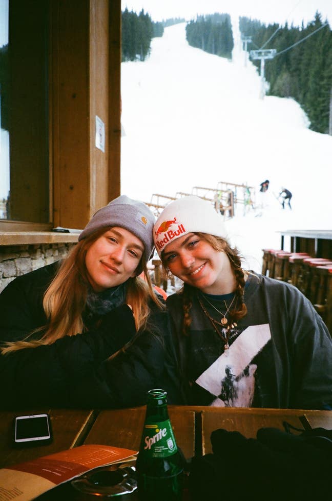 Friendly chill housemate x  Main Photo