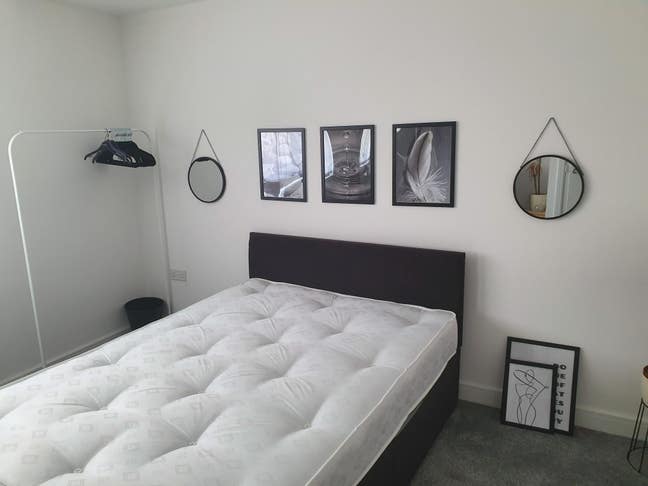 One Double Room to Rent Main Photo