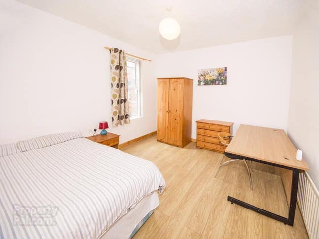 💞Calm Room to Let Just off Lisburn Rd💞 Main Photo