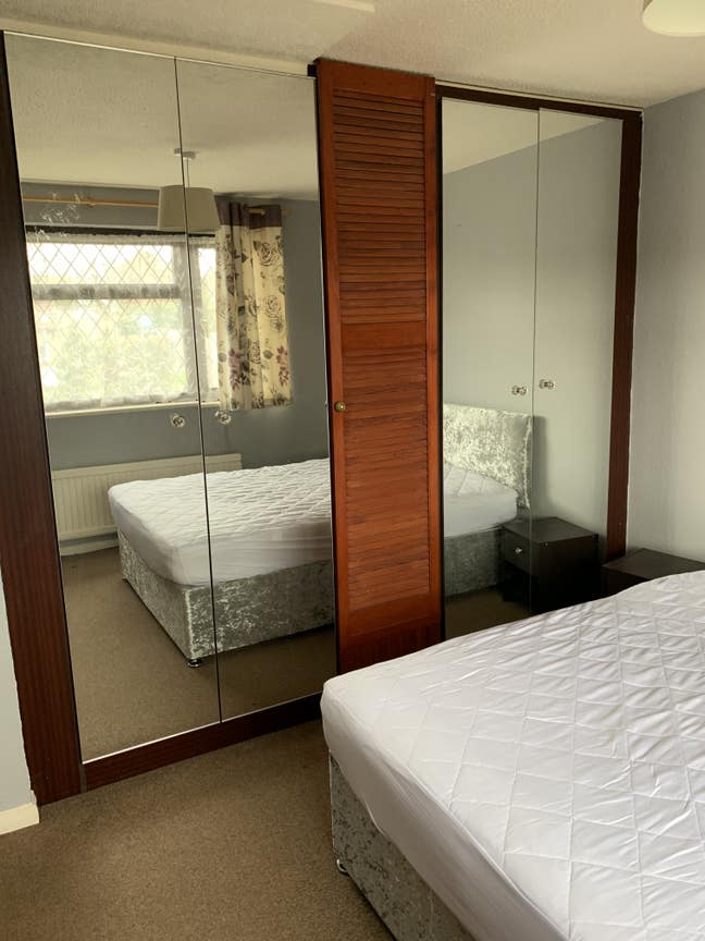 En-suite Double Room available 20/12/2025 Main Photo