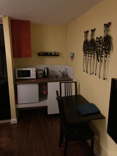 Beautiful studio Main Photo