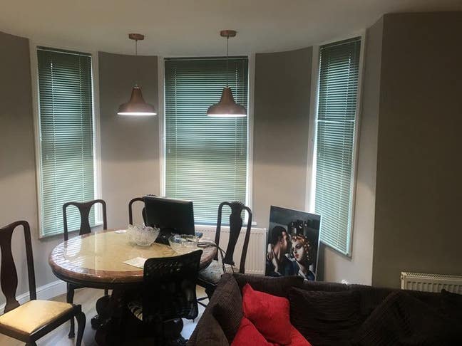 1 room in 4 bed flat available  Main Photo