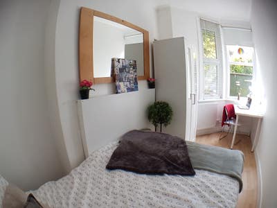 Cosy room in great location Fishponds Main Photo