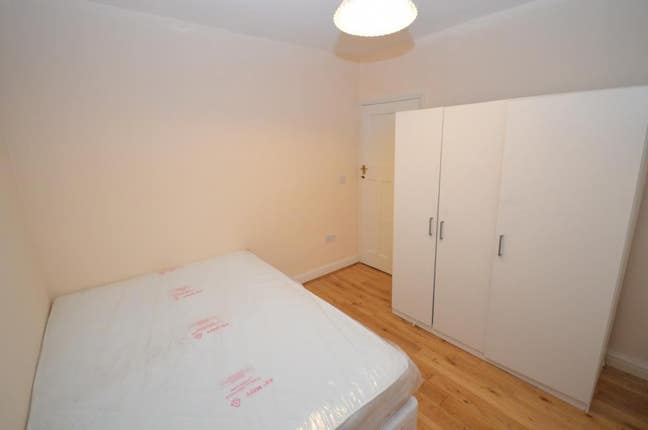 Rooms to rent Main Photo