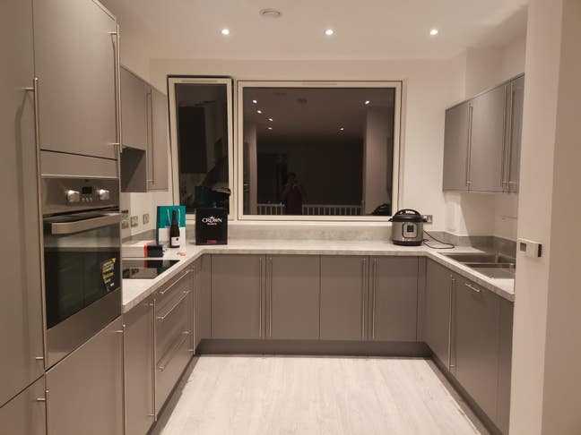 Luxury 4 Bedroom house with 2 bathrooms & 1 toilet Main Photo