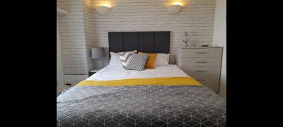 Smartly Decorated Houseshare Double Main Photo