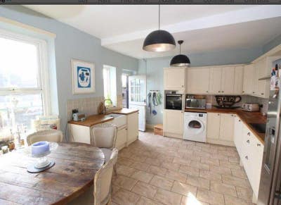 Extra Large double bedroom in Altrincham. Main Photo