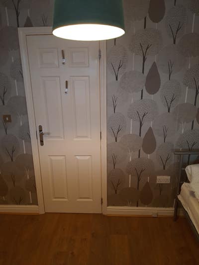 Single room in quiet and clean house  Main Photo