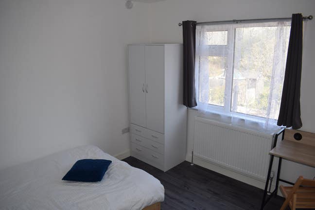 Double rooms ideal for post grad Brunel students Main Photo