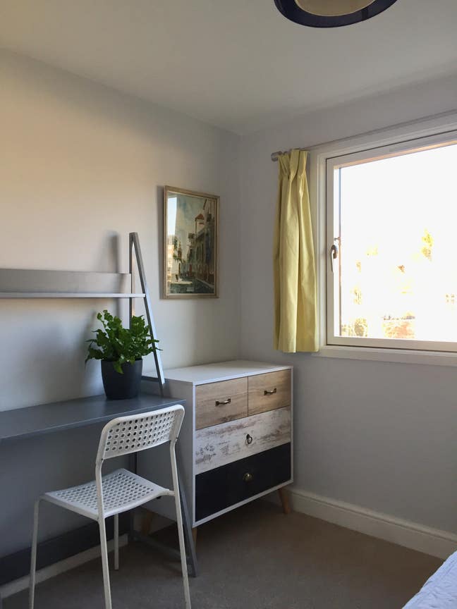Short term let in chilled family house Main Photo