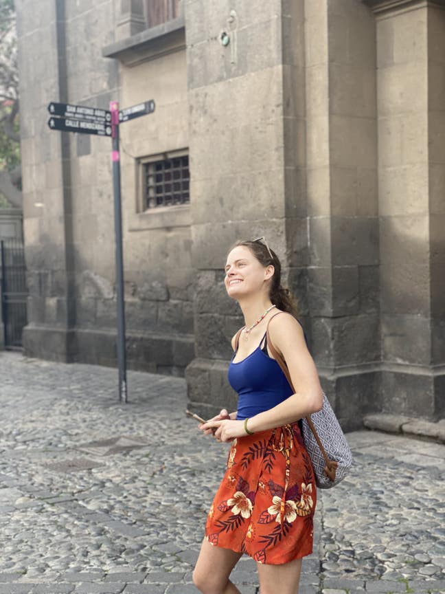 Looking for a room Main Photo