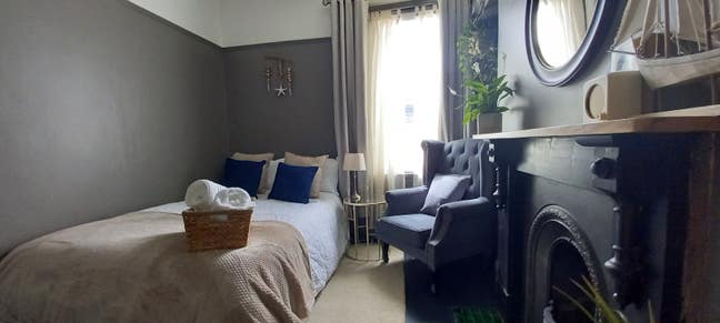 Cosy, friendly double room to rent. Main Photo