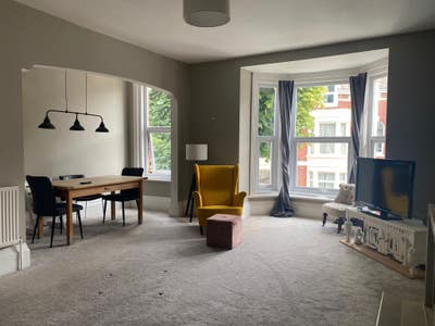 Furnished Double Bedroom (Bills Inc.). Main Photo