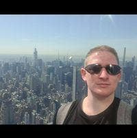 Professional Male seeks a single or double room Main Photo