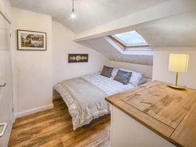 🛏️Fine Double Room in Farnham Street🛏️ Main Photo