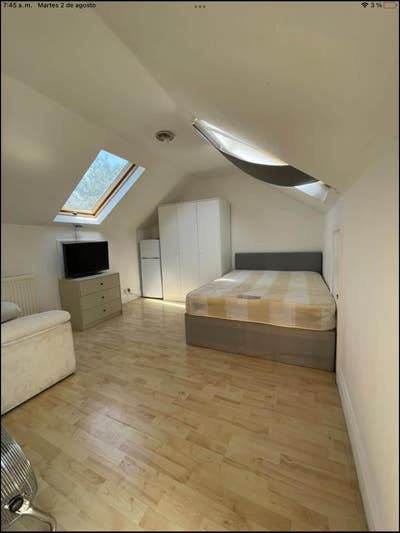 Double room to rent Main Photo