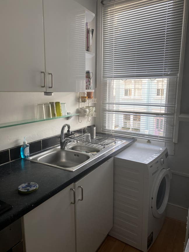 2 rooms for rent in Fulham flat Main Photo