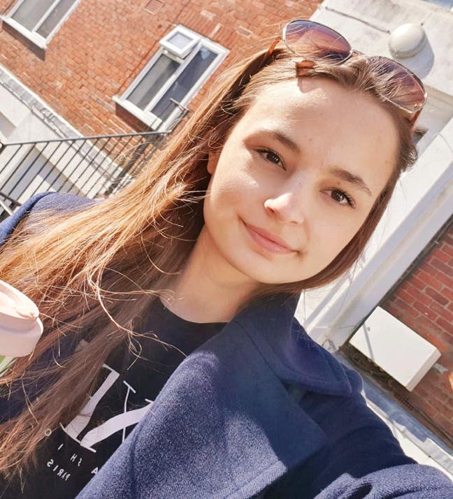 Female designer seeks an ensuite double room Main Photo