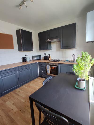  Lovely  double  room  (female preferably)
 Main Photo