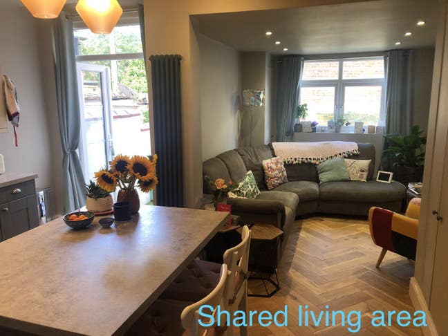 Nice, quiet house. Bills included Main Photo
