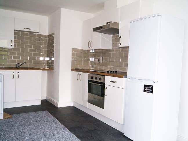 4 Bedroom All Inclusive Leeds Uni Main Photo