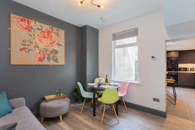 Stunning modern co-living you've been looking for! Main Photo