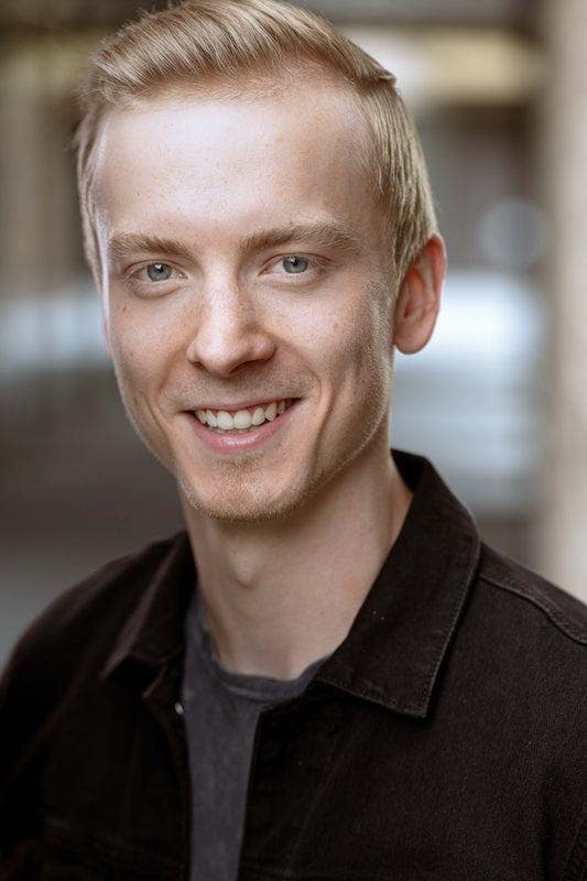 Searching for a double room Main Photo