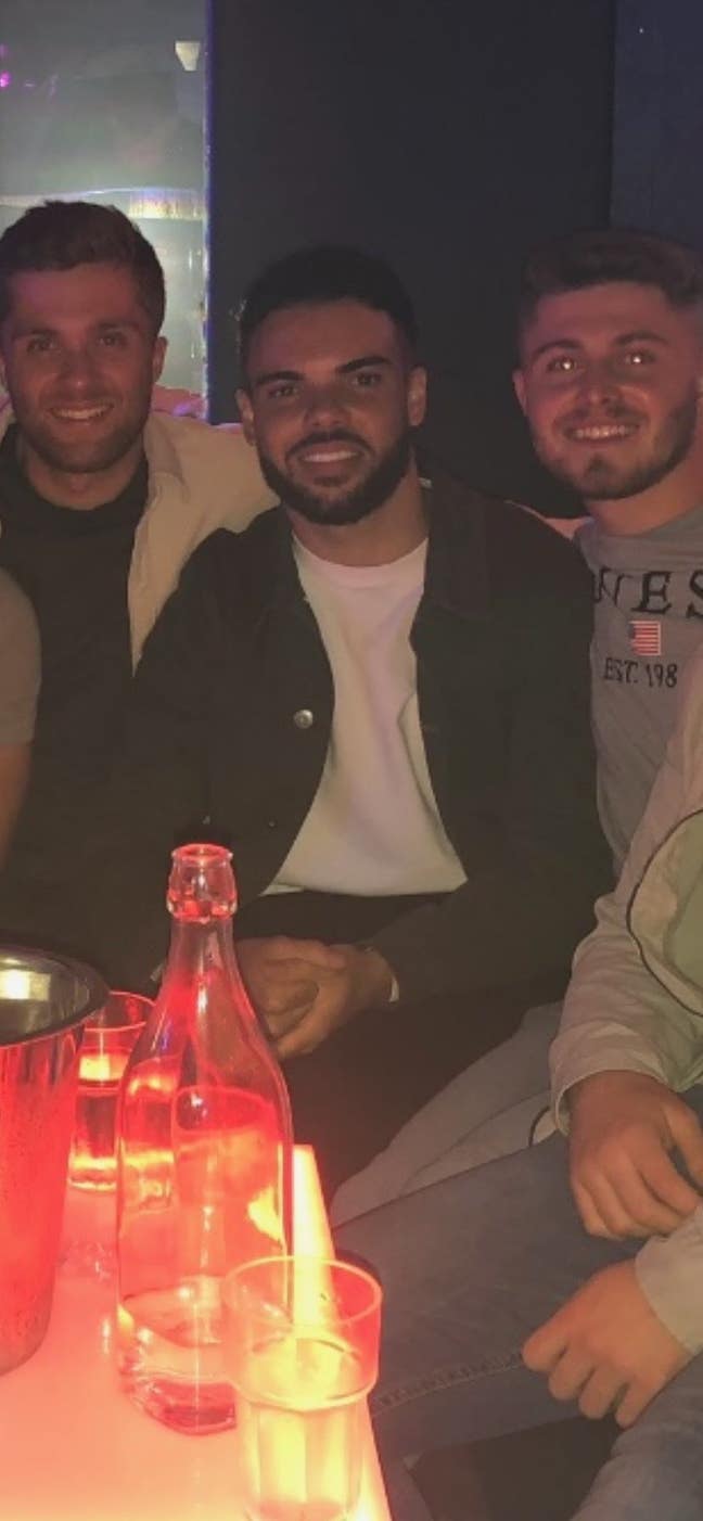 Young professional searching for a room  Main Photo