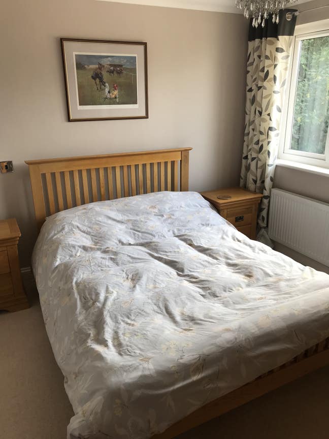 Double bedroom Hungerford.  Main Photo