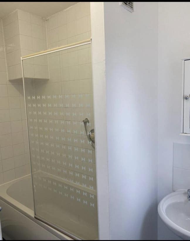 Double room with Double bed is available  Main Photo