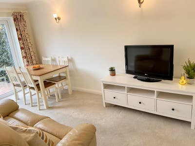 Beautiful comfy single room all bills included Main Photo