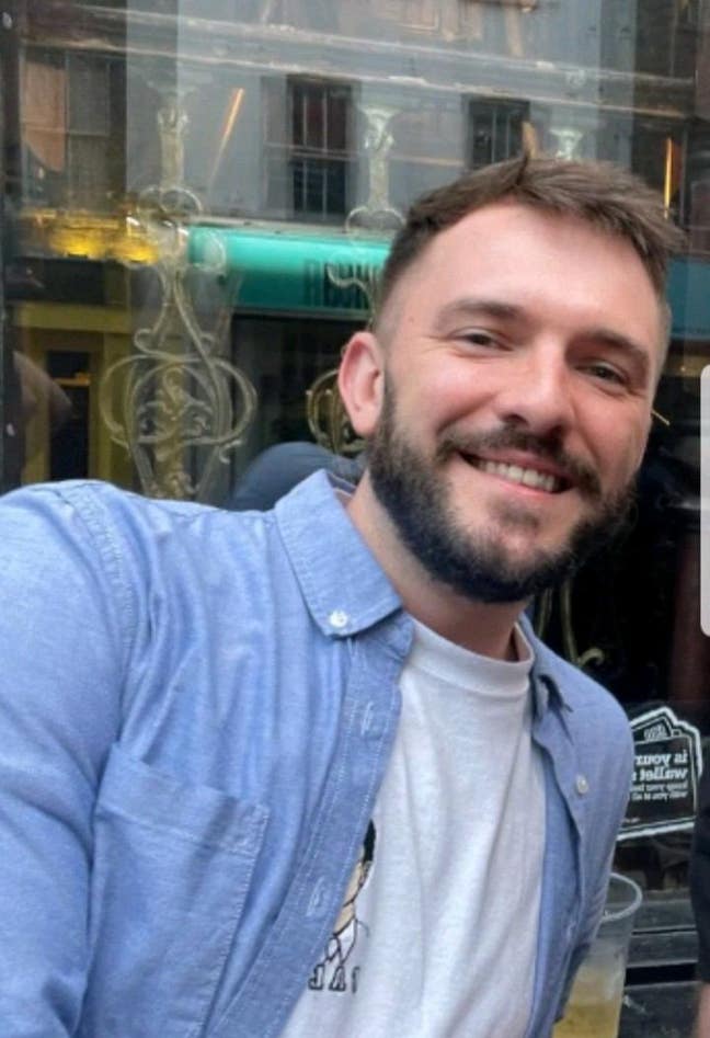 Looking for a home 🙂 Main Photo