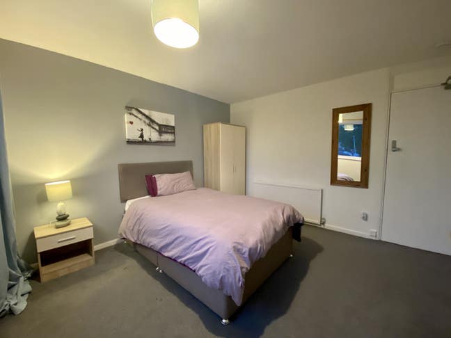Bright Double in Spacious House Available Soon!! Main Photo