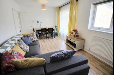 Lovely, Clean Flat. 10 Mins Walk to the City  Main Photo