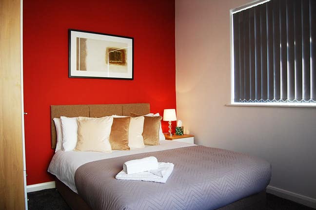 Three En-Suites Full Refurb Close Next to Park Main Photo