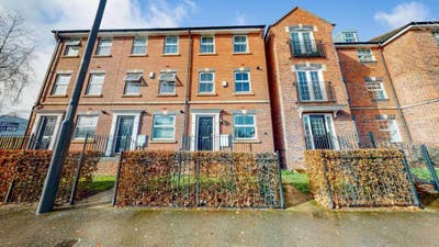 Luxury House Share | Near City Centre | Free Bills Main Photo