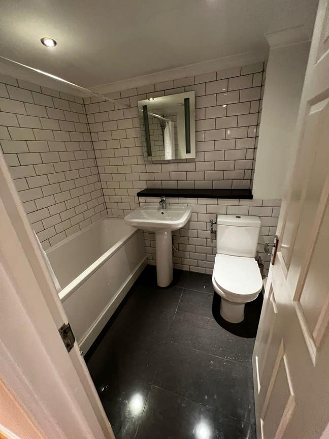 Room in wandsworth  Main Photo