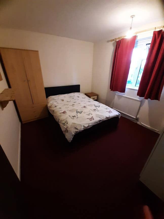 Double room close to Tuck Inn  Main Photo
