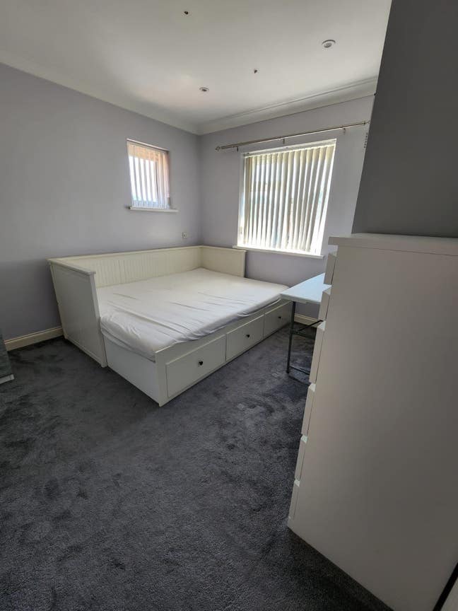 £700 p/m Double Room, Fully furnished, Bills inc.  Main Photo