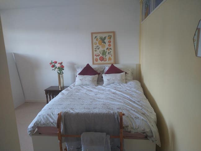 Large double room to rent in lovely area Main Photo