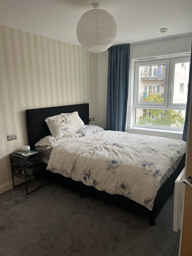 Room to rent in city centre with en suite bathroom Main Photo